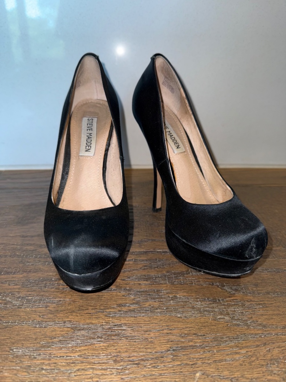 Steve Madden PARTYY Black Satin Platform Pumps Heels Size 6 + Box